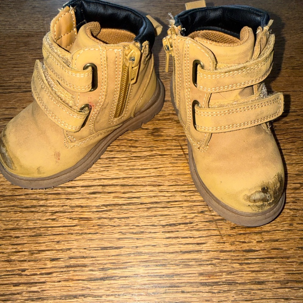 Little boy tan work boots tan size 5